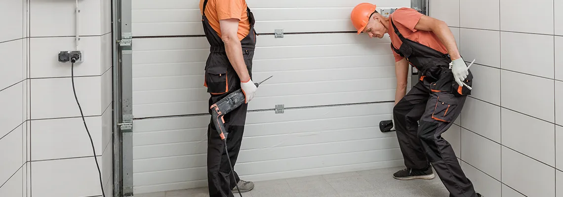 Fix Commercial Garage Door Issues in Chicago, Illinois