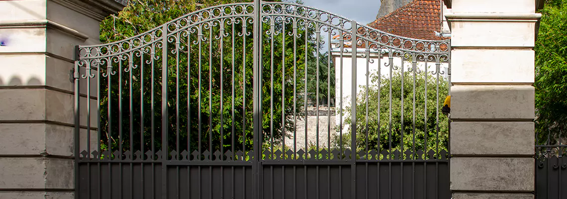 Wooden Swing Gate Repair in Chicago, IL